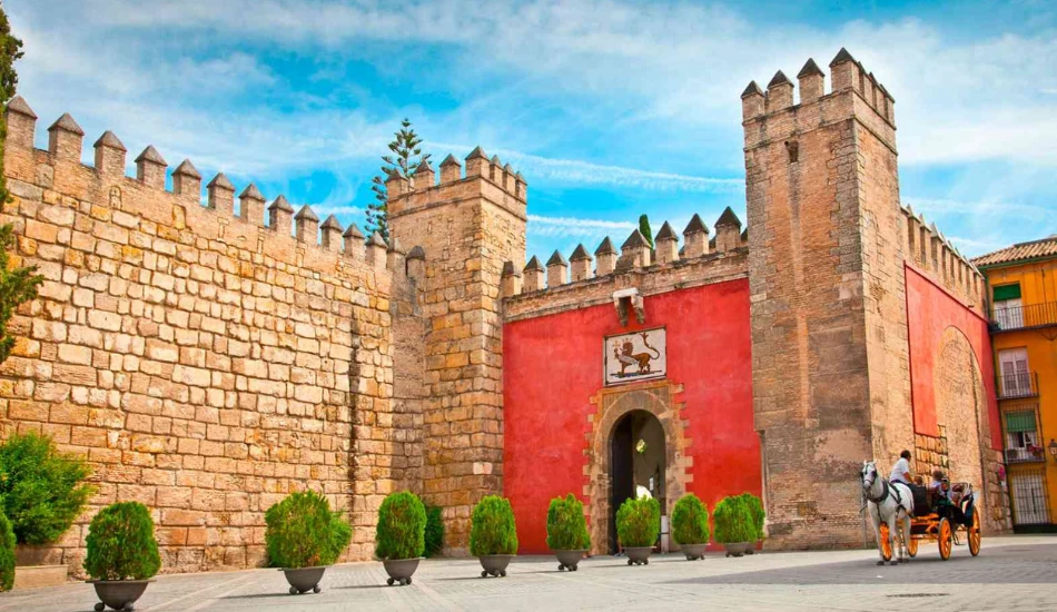Entrance of Alcazar castle